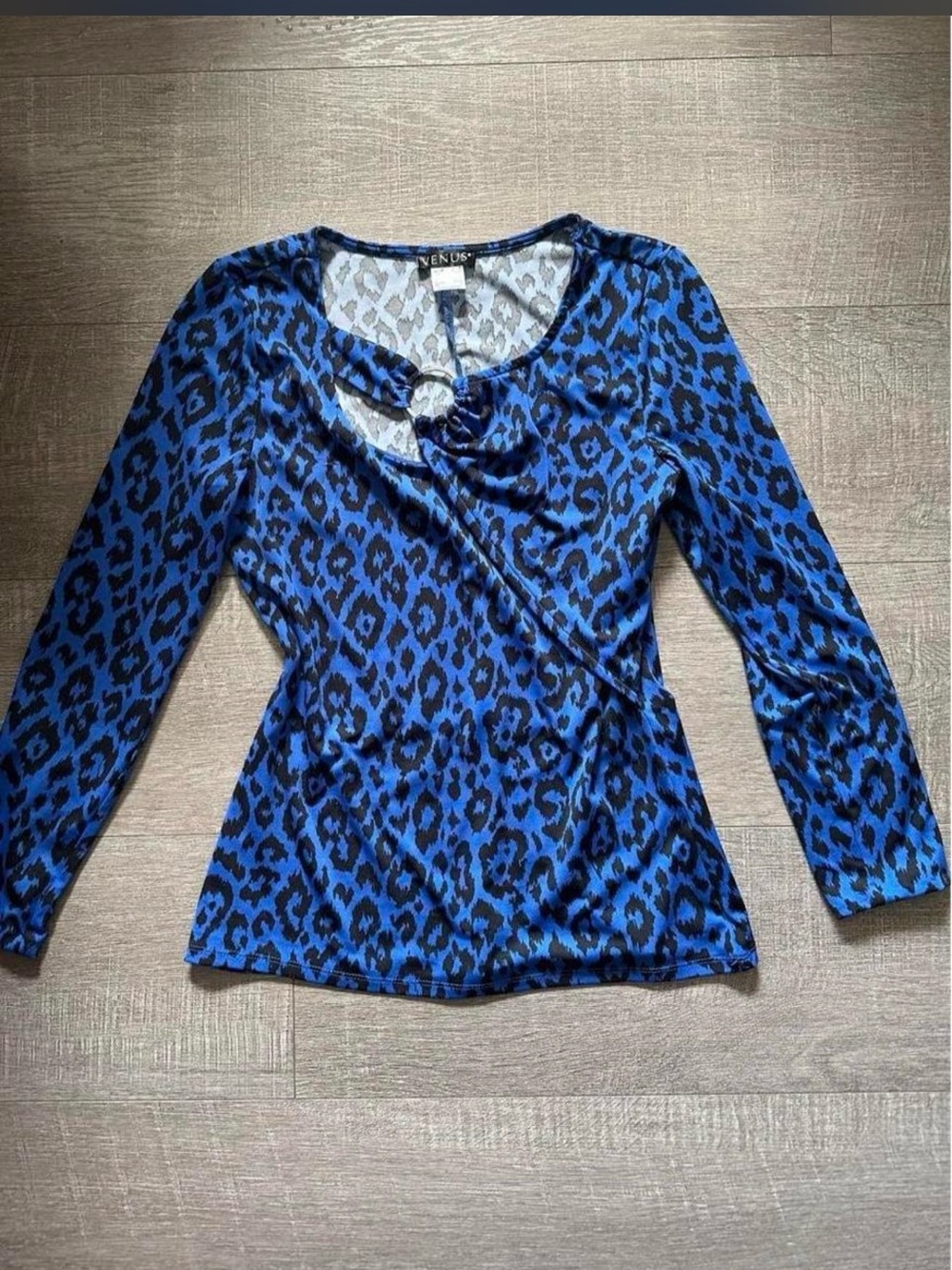 Stunning Y2K royal blue Venus top with leopard print and keyhole detail